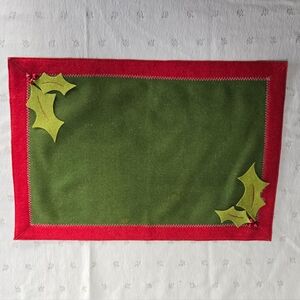 Set of 12 Chirstmas Red and Green Holiday Placemats DII for the Home